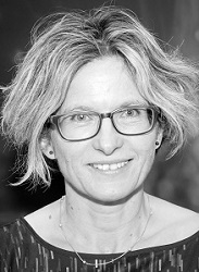 Nicola Fear(a)