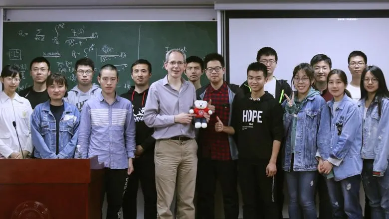 Professor Jeremy Green from the Faculty of Dentistry, Oral & Craniofacial Sciences recently visited China