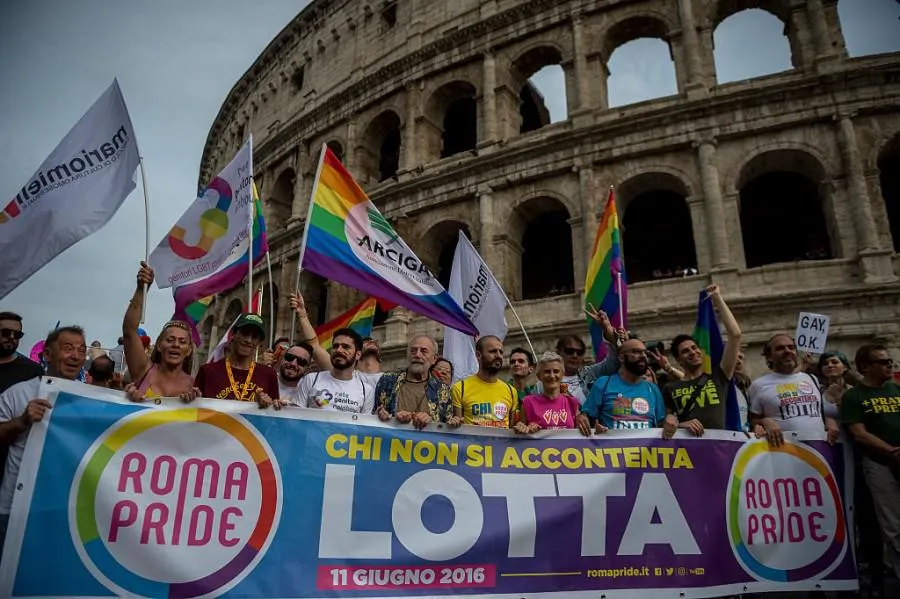Rome Pride 2016 900x599 GettyImages-539494784