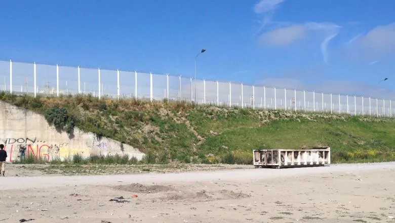 Informal migrant settlement in Calais (2016)