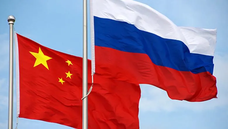russia-china-flags