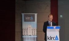 Professor Mosey speaks to alumni in Kuala Lumpur