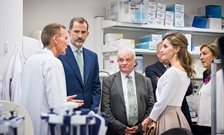The King and Queen of Spain Visit the Francis Crick Institute
