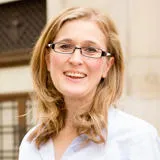 Julia Kerr