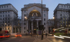 Bush House puff