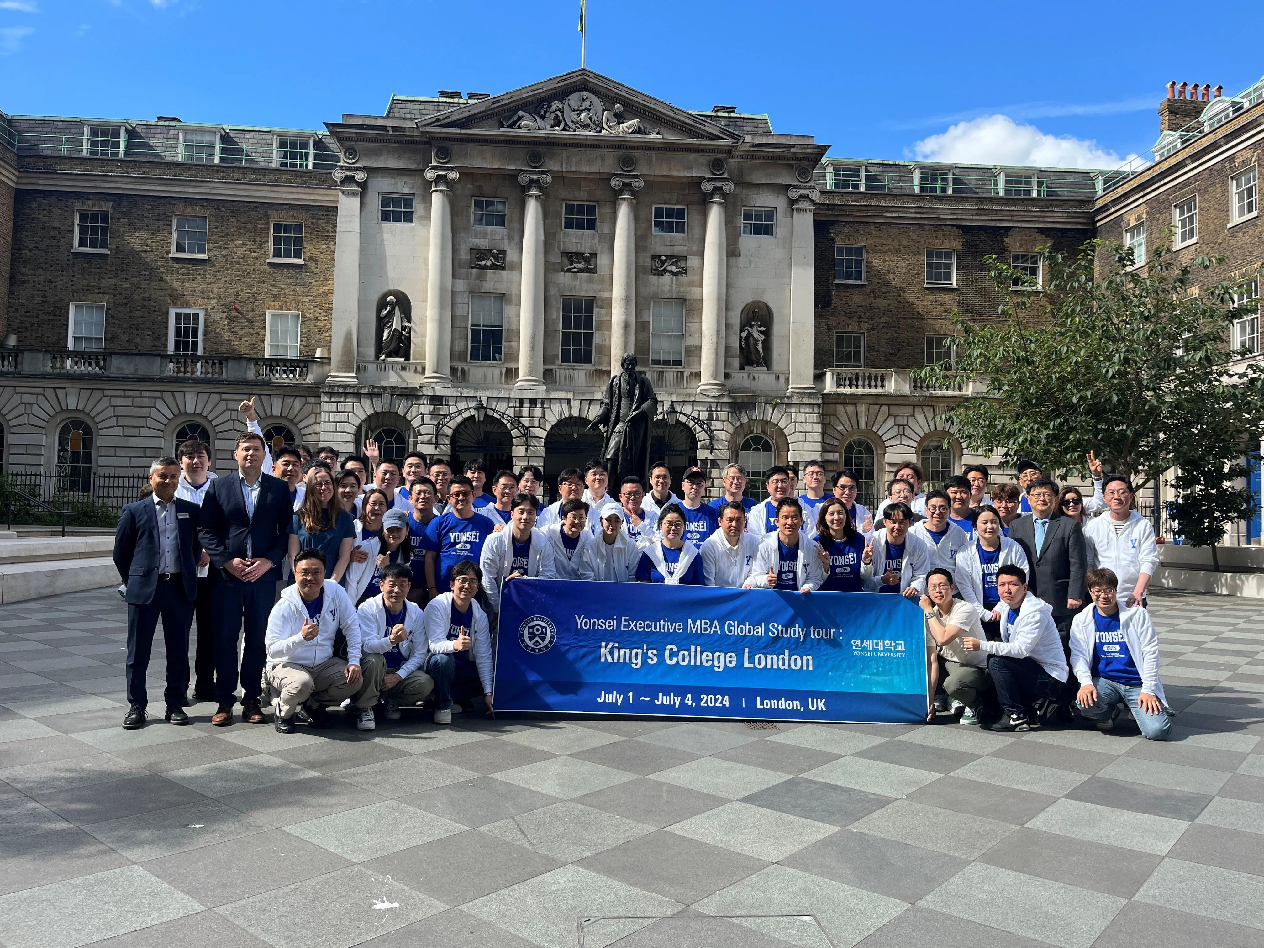 The visiting Executive MBA class from Yonsei Business School
