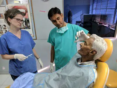 dental-education-and-training-in-rural-india-9-cropped-400x300