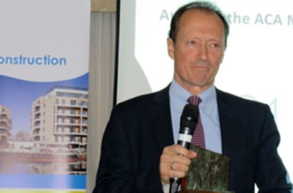 Professor Mosey wins award_425x280