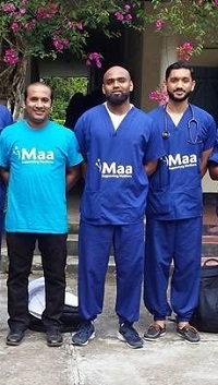 Faisel Alam in the middle