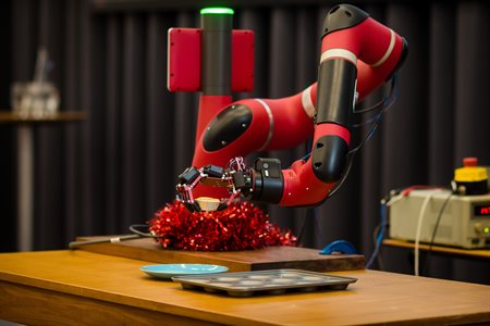 Robot with Mince Pie