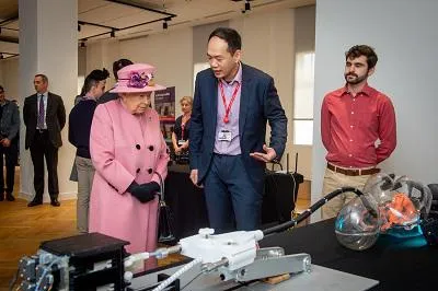 Her Majesty The Queen meets Dr Hongbin Liu, Department of Informatics.