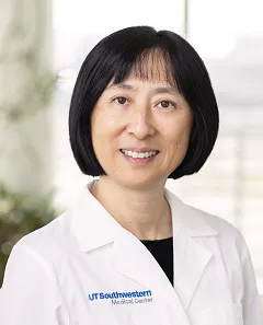 Headshot of Elizabeth Chen