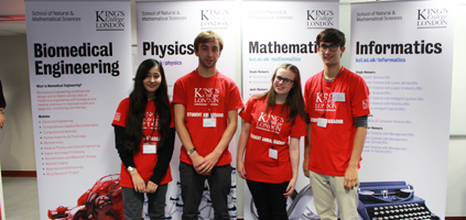 student-ambassadors-saturday-open-day-423x200
