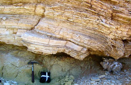Laminated lacustrine limestones underlain by green sands.