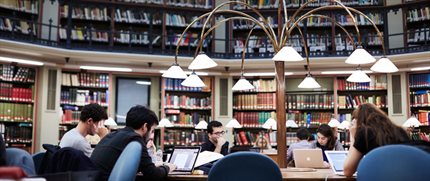 students-2014-maughan-library-reading