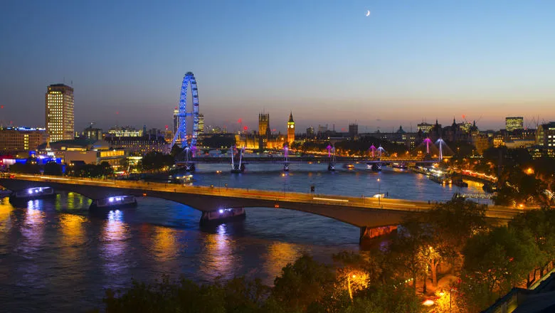 Night time sky line of London