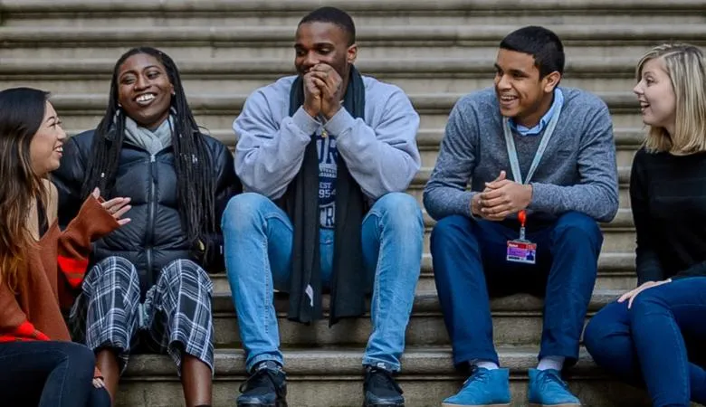 kings-students-bush-house
