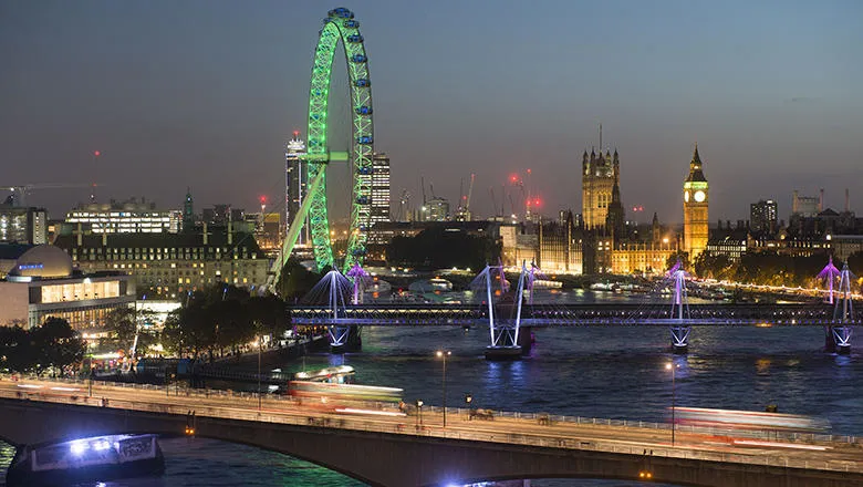 London skyline at night