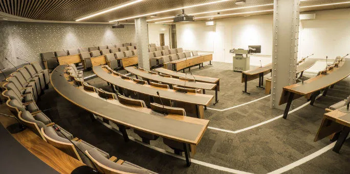 Bush House - Lecture Theatre 1-b