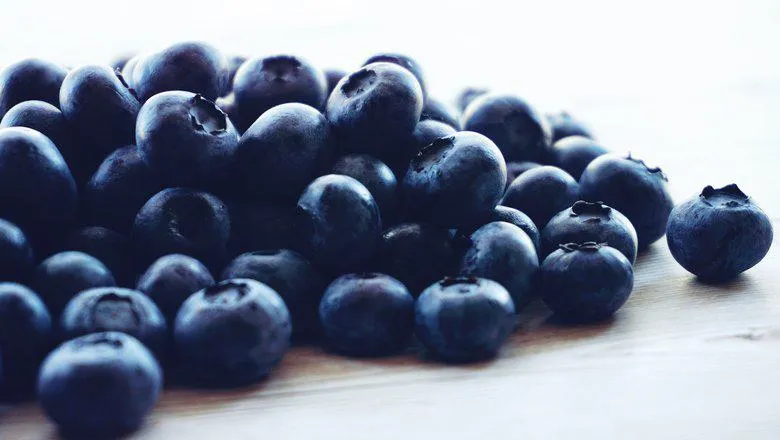 rsz_berries-blueberries-close-up-1366238