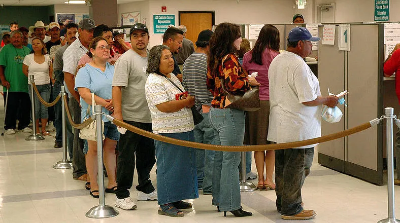 Unemployment line_cropped