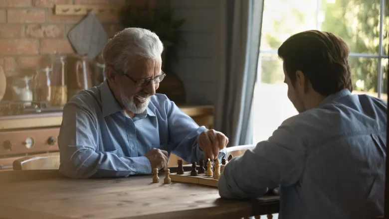 man playing chess 780x440 (shutterstock)