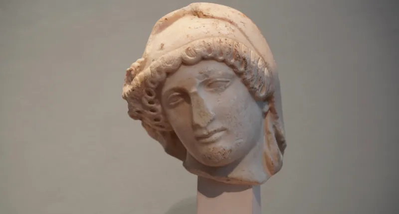 penelope statue (shutterstock) feature