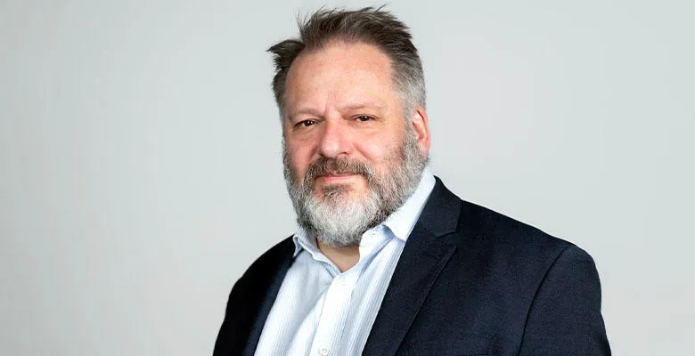 Head shot of Howard Dawber