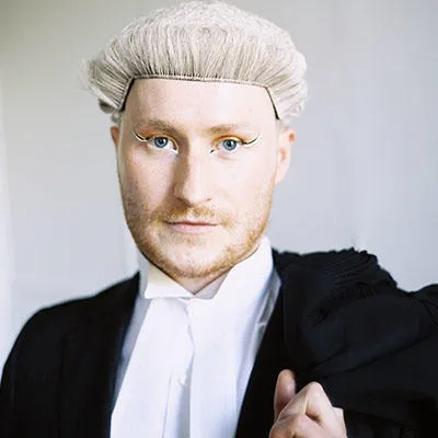 Oscar Davies headshot