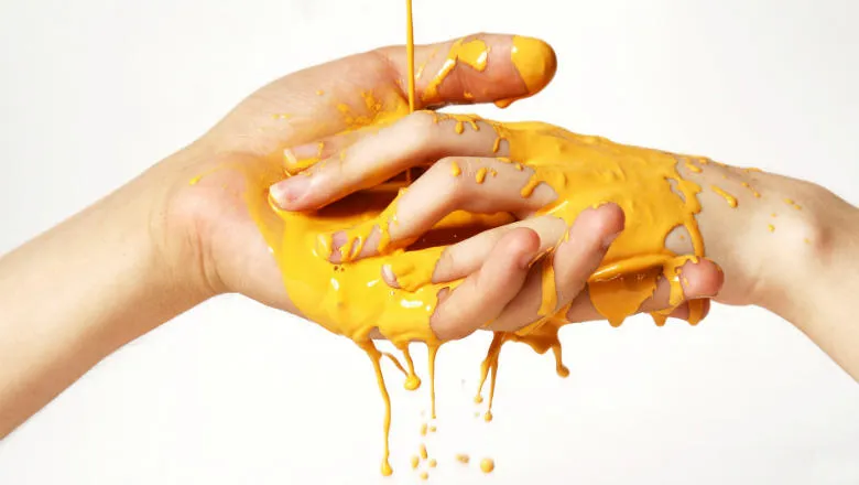 hands-yellowpaint_780x450px