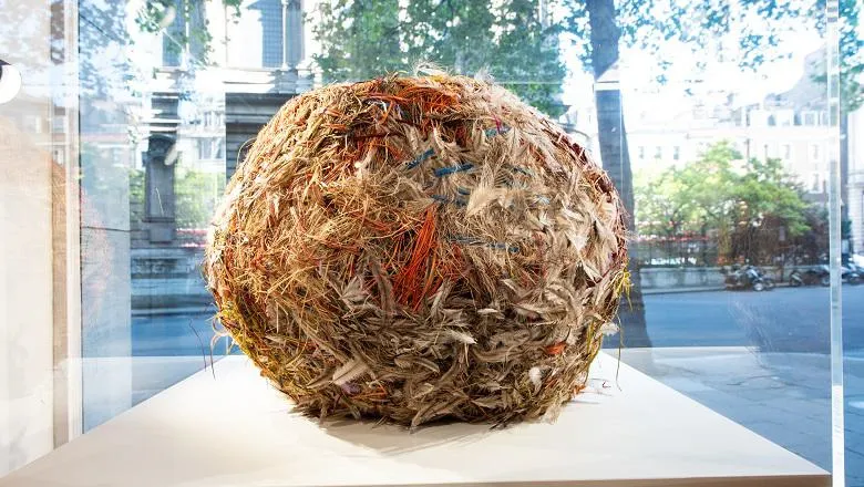 Bird nest basket by Ilawanti Ungkutjuru Ken