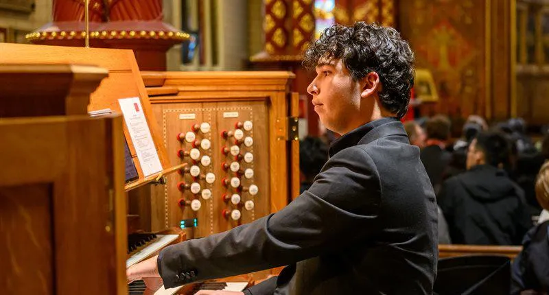 Organ Scholar Theo Geileskey credit David Tett