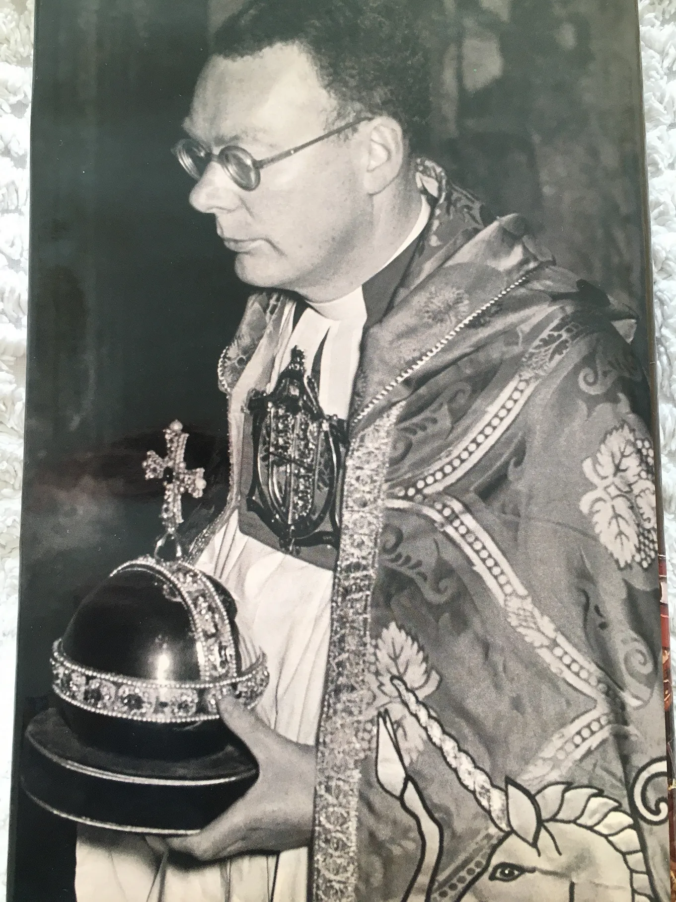 Edward Carpenter with Orb at 1953 Coronation pngpng