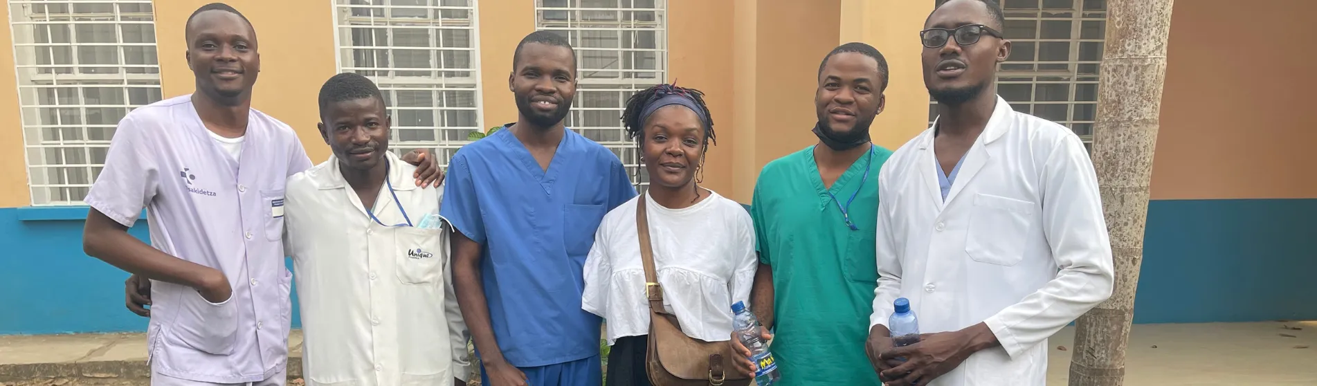 KGHP Volunteer Natasha Makengo with surgical team DRC_banner