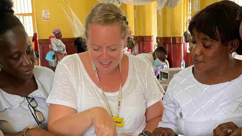 Rachel volunteer and nurses Connaught Hospital Sierra Leone_banner