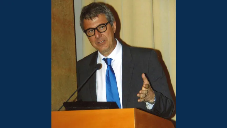 Professor Mauro Giacca