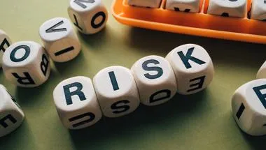risk-1945683_1920