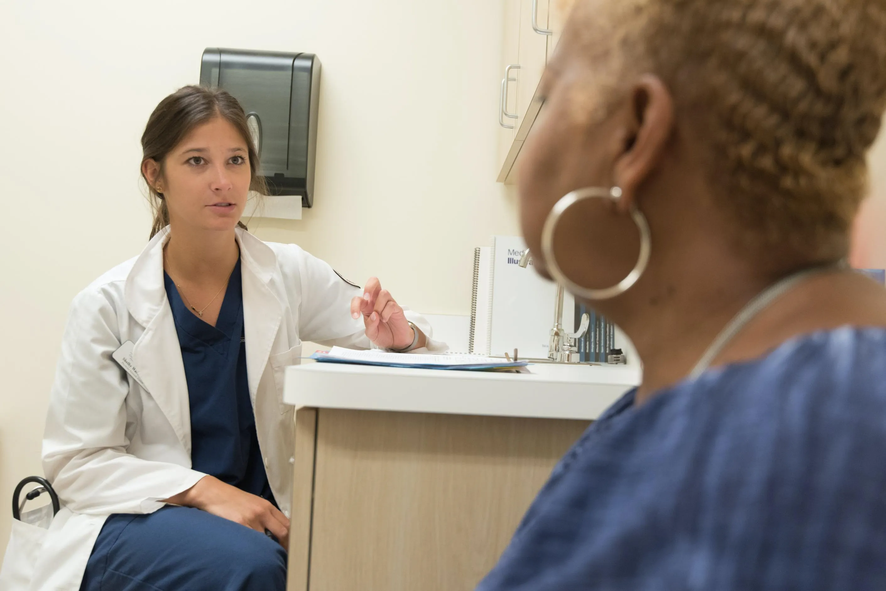 woman-having-a-check-up-3992806