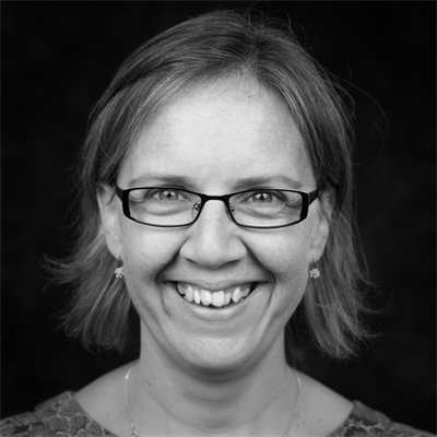 square_simple_Charlotte Hanlon
