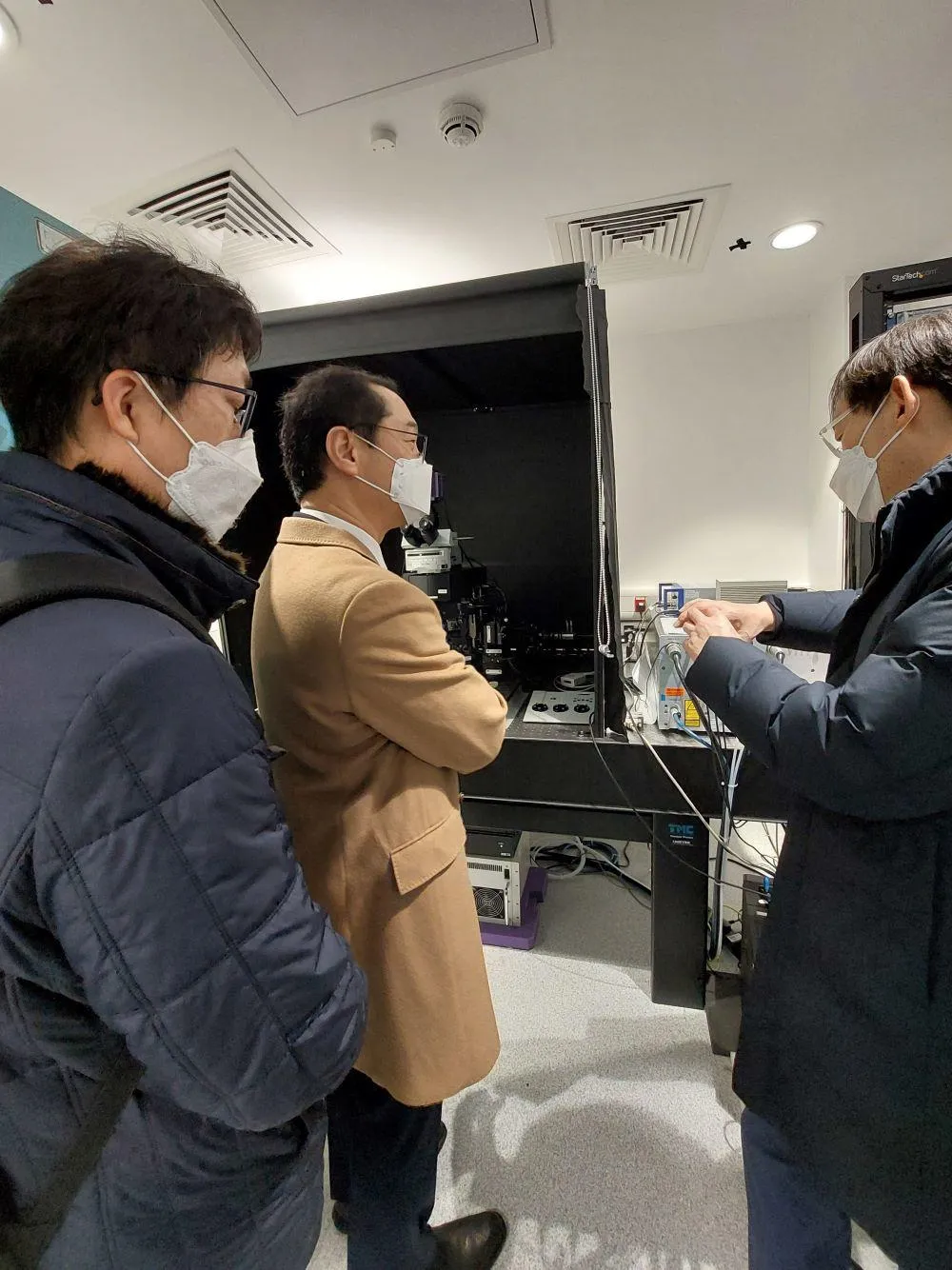 Korean Ambassador Visits the Cho Lab