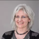 Professor Emmanuelle Peters 