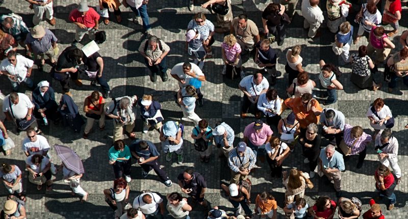 large-group-of-people-hero
