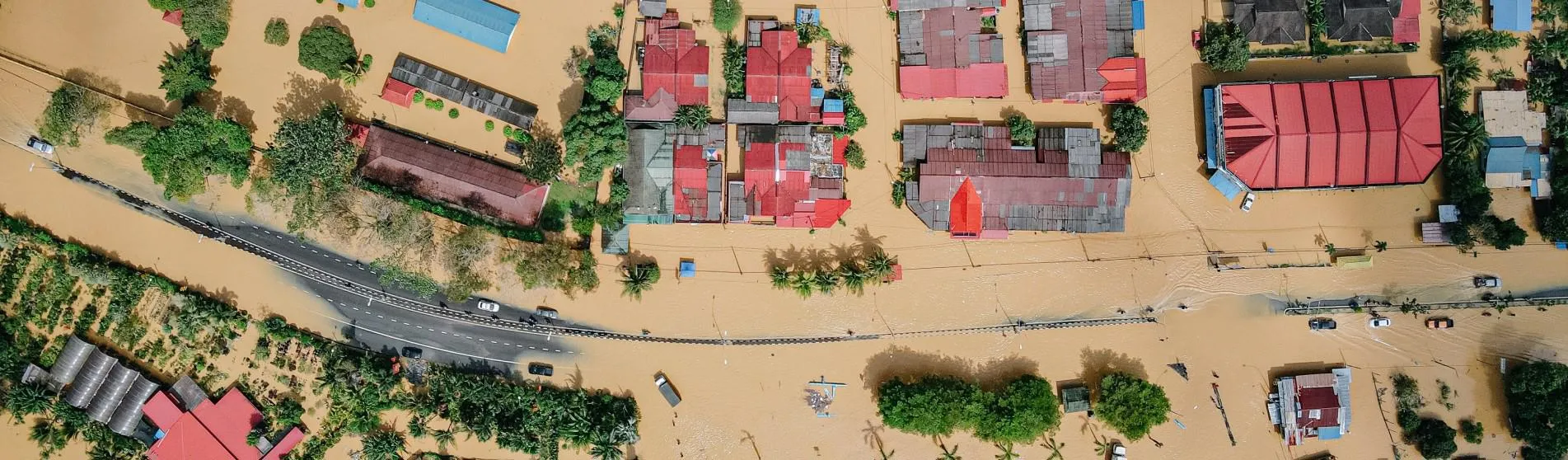 Flooded village 1903 x 558 pexels-pok-rie-6471969