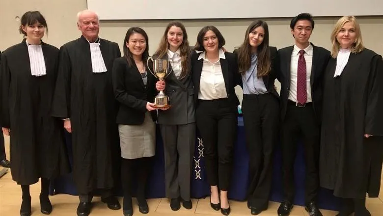King's mooting champions with judges