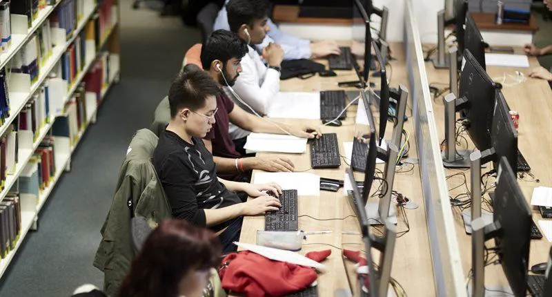 Students computers Guy's Campus