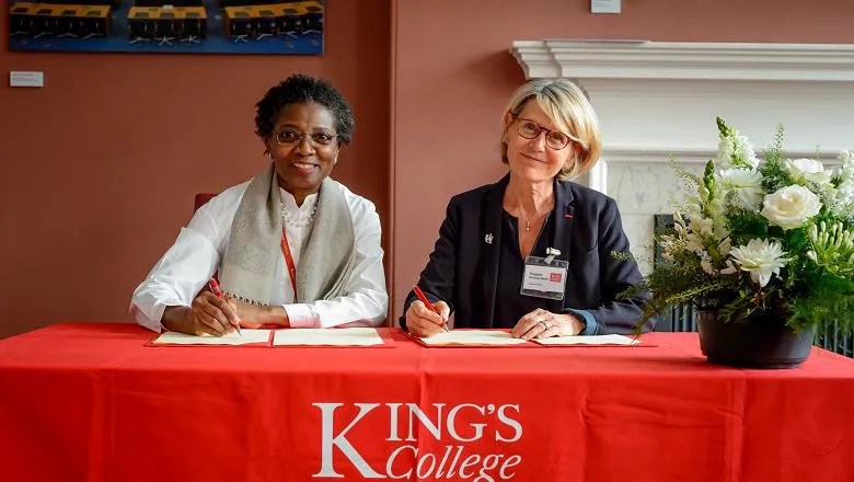 agreement signing between King's and Paris University