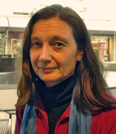 Dr Caroline Sandes