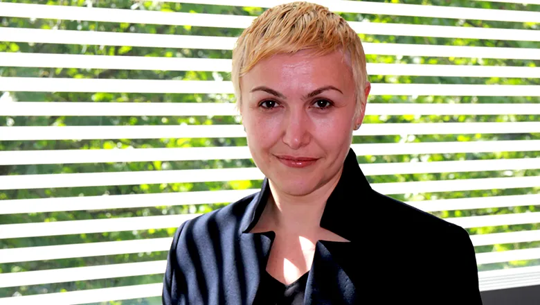 Professor Elena Simperl