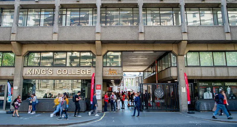 FEATURE Open day Strand building 1