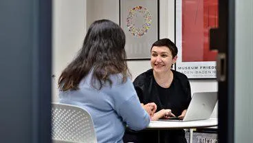 Meet: Professor Elena Simperl
